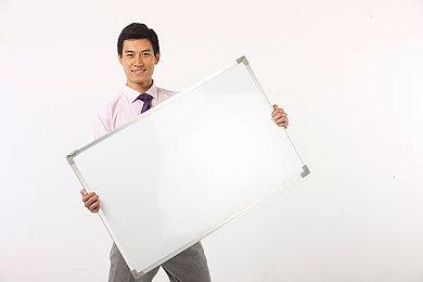 《大学橄榄球25》超《绝地潜兵2》成2024年至今美国最畅销游戏